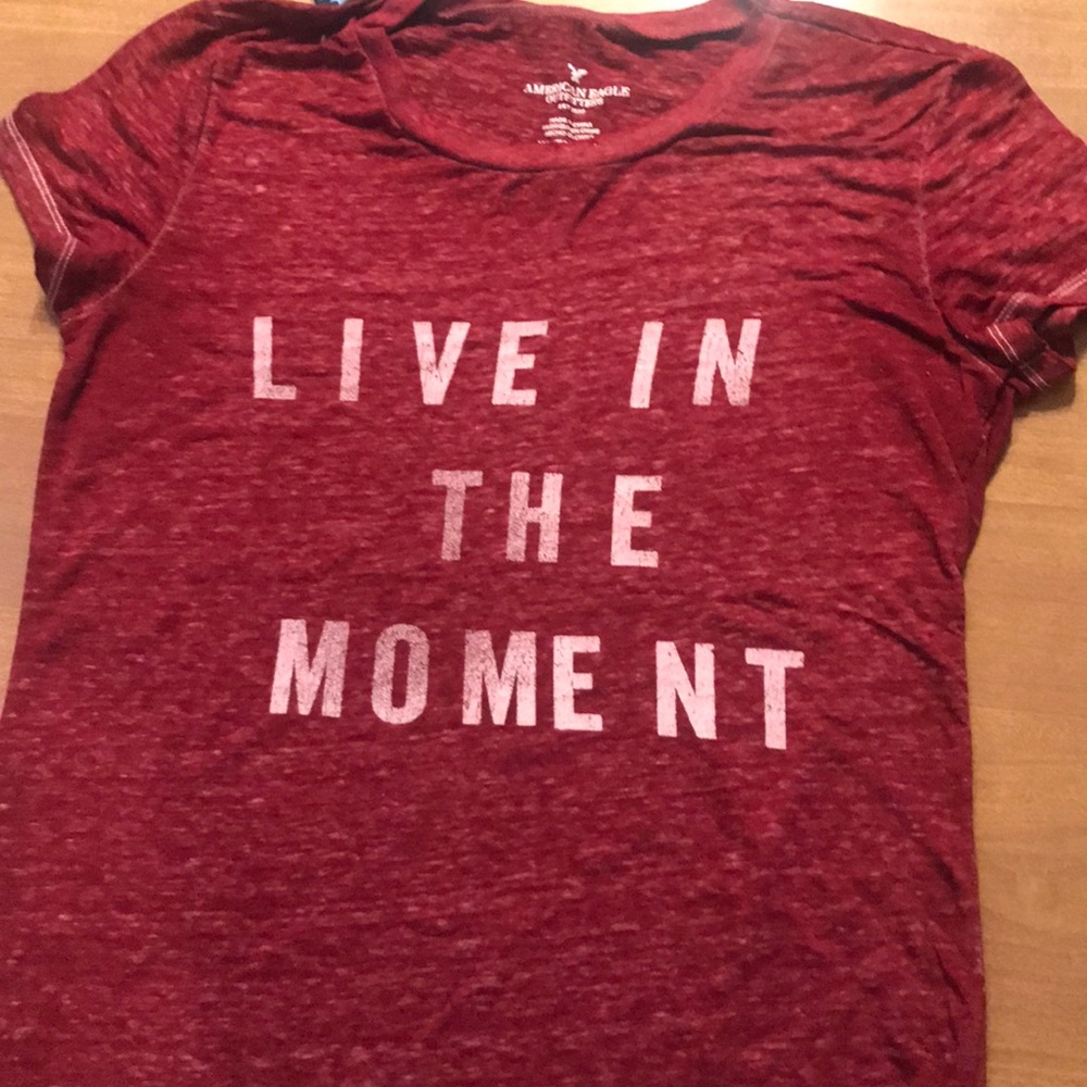 American eagle maroon shirt sleeve